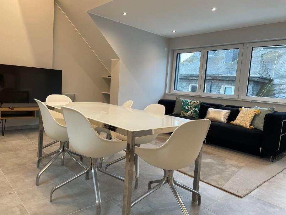 Two Bedrooms In Limpertsberg With Free Parking